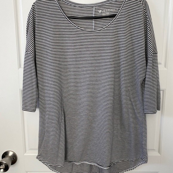 American Eagle black and white stripe - Picture 2 of 5